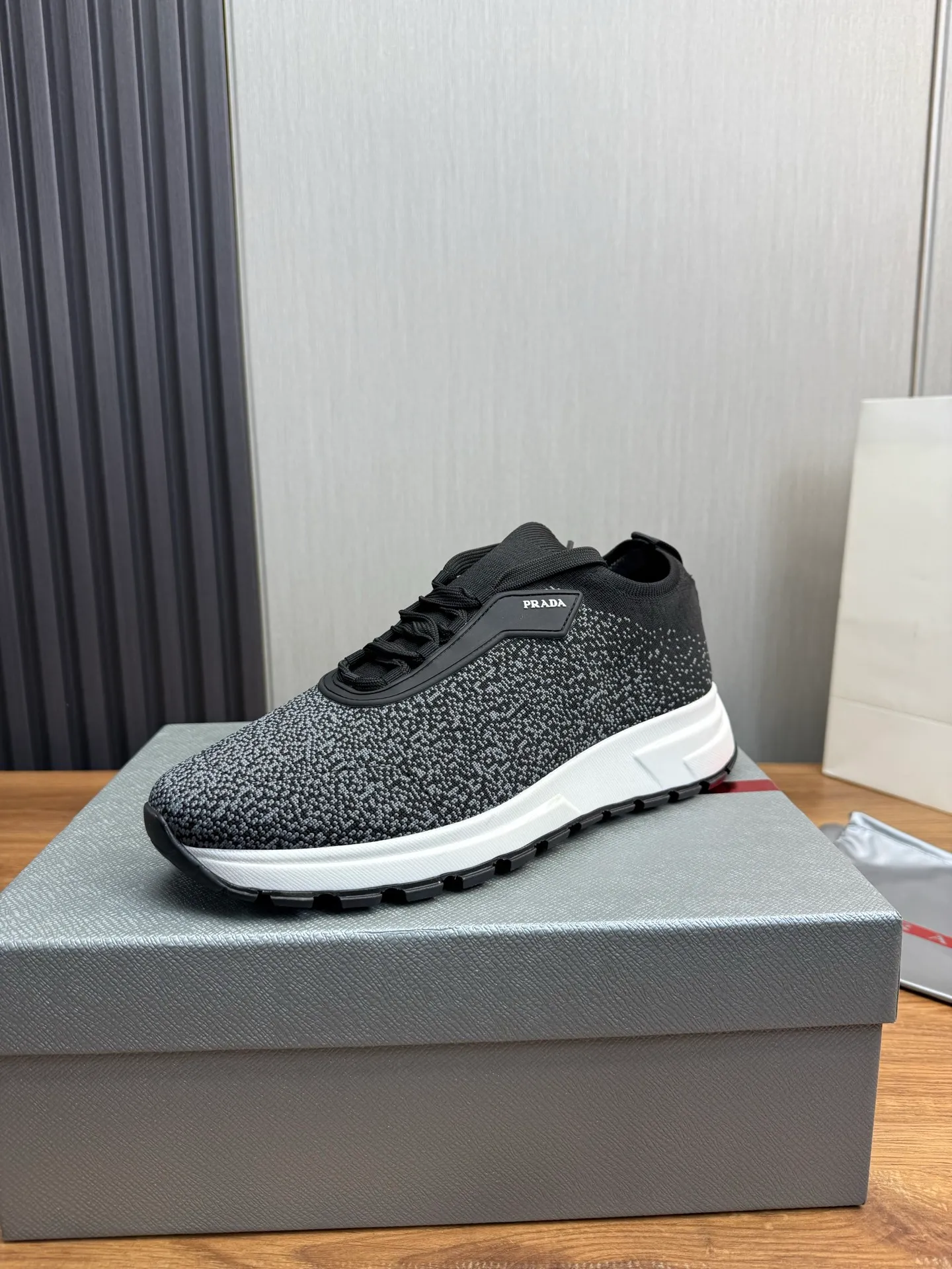Men's shoes 💰500💰 [PRADA] Men's shoes are popular in the counter, official website is synchronized, 1 high-quality shipment ✔️Original fly-woven cowhide + cowhide lining, original original bottom, 38-45 (45 customized, non-refundable)
